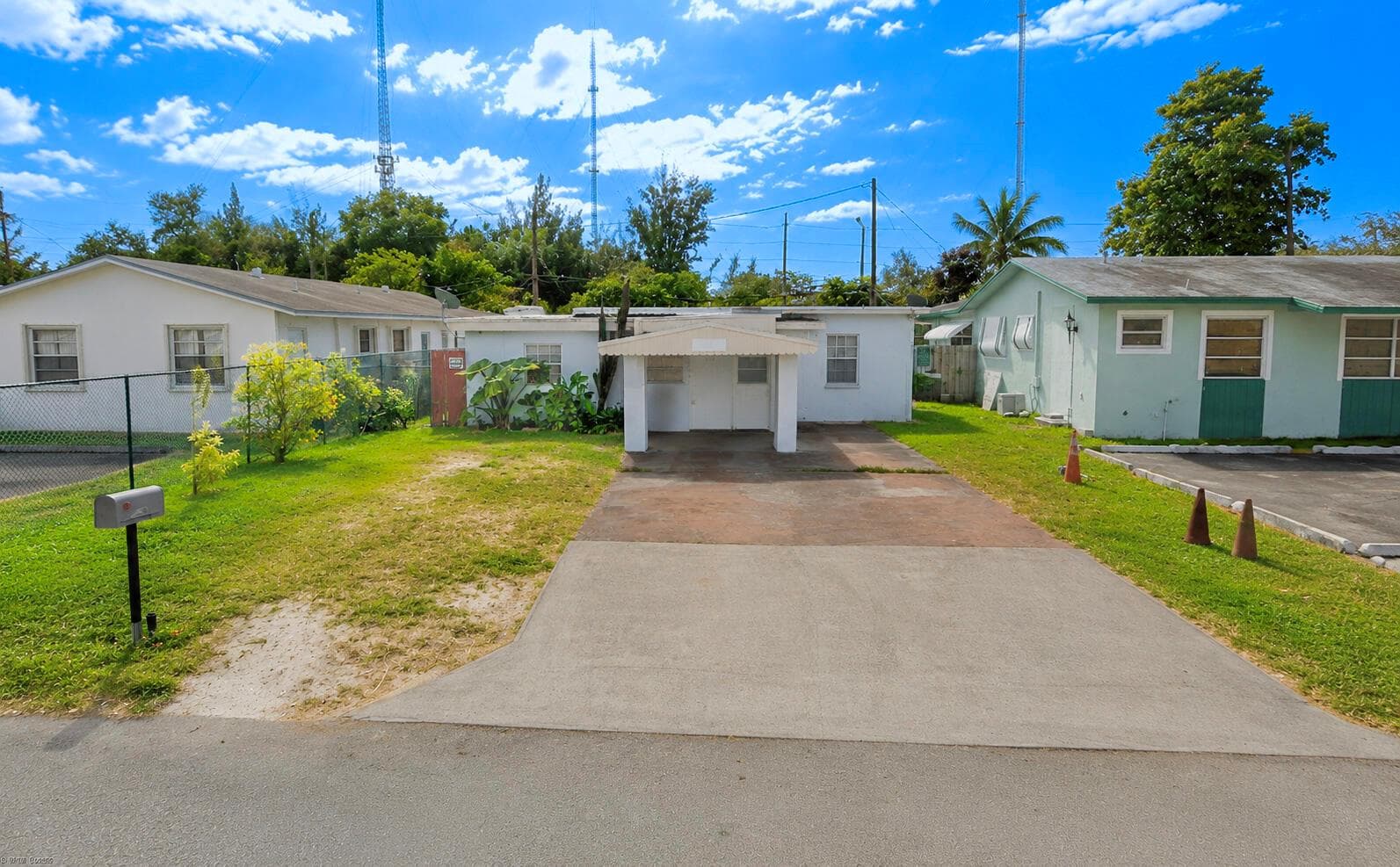 6142 SW 40th Court