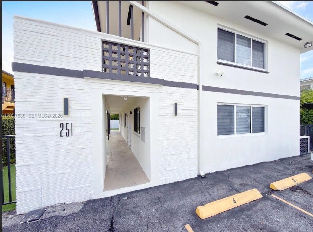 251 NW 57th Ave