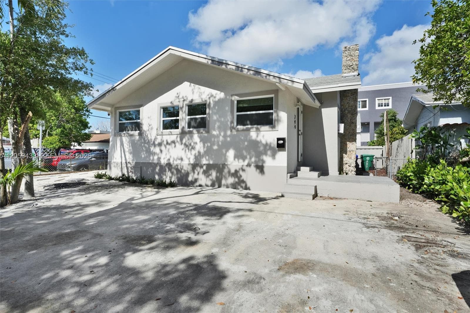 244 SW 14th Ave