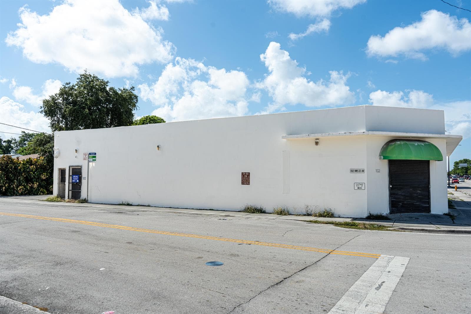 102 NW 22ND Avenue