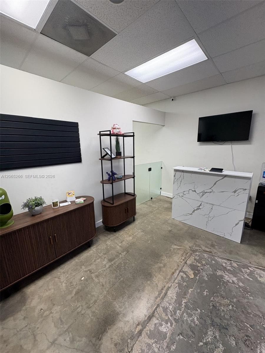 SW 8th St. DOG GROOMING