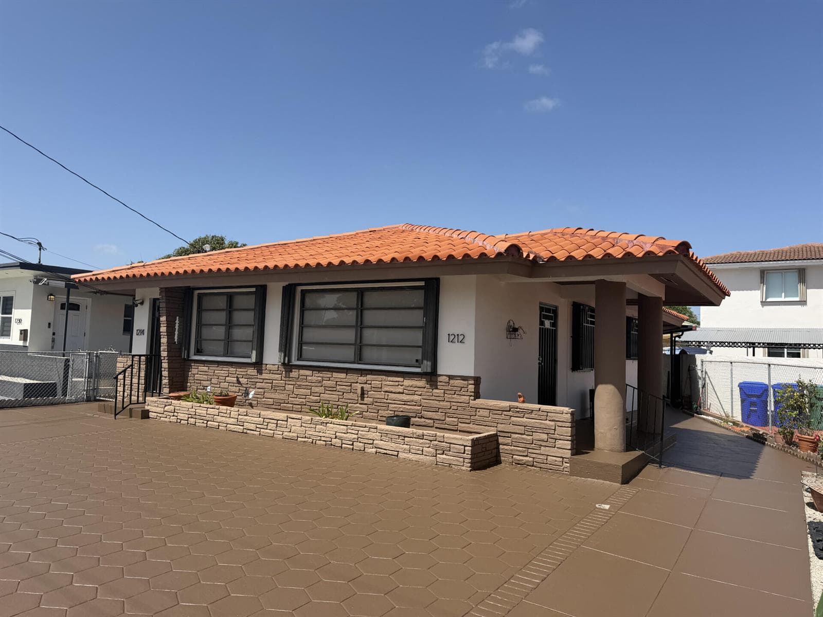 1212 SW 30TH Place