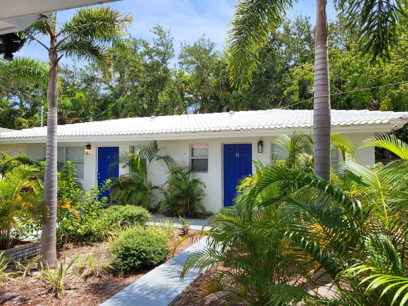 1028 NE 10TH Avenue # 4