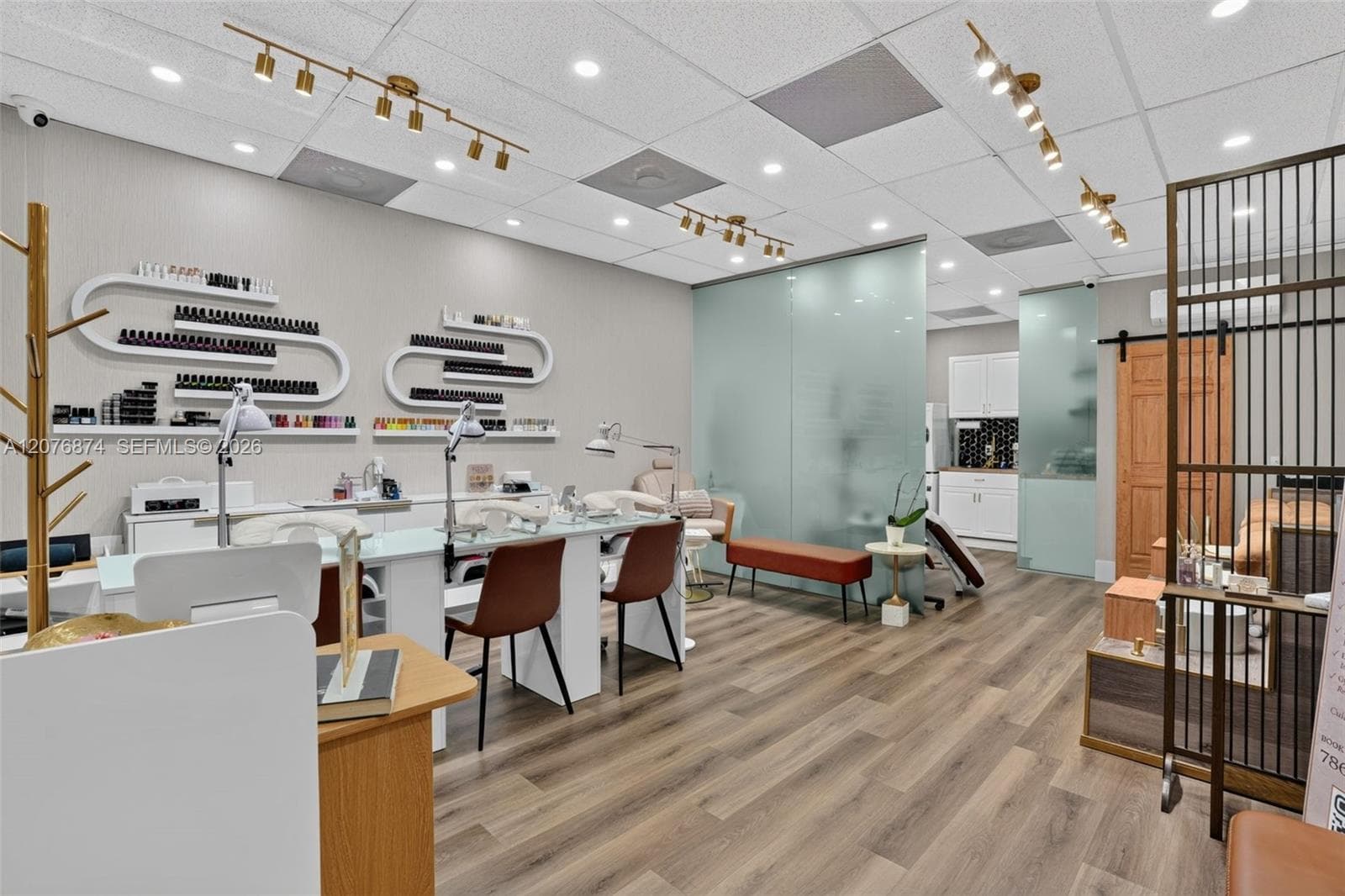 Nail Salon for Sale in in Westchester